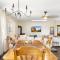 Serene Home- Sleeps 16 - Pet Friendly - Hot Tub - Pool -2 Kitchens!