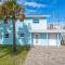 One Piece ~ Duplex with Pool ~ 2 Minutes from Beach Flagler Avenue - New Smyrna Beach