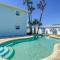 Bikini Top Duplex with Pool ~ 2 Minutes from Beach Flagler Avenue - New Smyrna Beach