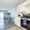 Bikini Bottom Duplex with Pool ~ 2 Minutes from Beach Flagler Avenue - نيو سميرنا بيتش