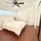 Beach Bungalow #3 in Newport Beach (A/C Included) - Newport Beach