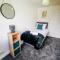 No 7 - Bright, Spacious 3 Bed Home with Parking & WiFi - Huyton