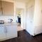 No 7 - Bright, Spacious 3 Bed Home with Parking & WiFi
