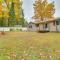 Houghton Lake Vacation Rental - Walk to the Water!