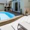 Amarlia Villa