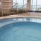 Depa de lujo con piscina y jacuzzi - Guayaquil