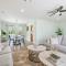 Spacious 4BR/3BA pool home, stylishly decorated
