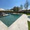 2BR/2B BEAUTIFUL CLOSE 5MIN TO CENTRO, POOL