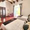 Cómoda Habitación con Baño en Pasillo