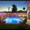 Desert Getaway by Palm Springs! W/Pool & Hot Tub - ديزيرت هوت سبرينغز