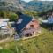 Vineyard Cottage Urban - Happy Rentals