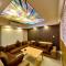 Redstone Regency Hotel