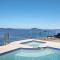 Waters Edge - Point Clare - Pool , Spa, Private Jetty