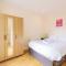 Bright and Quiet 2-bed 2-bath with Great Patio - London