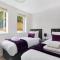 OnSiteStays - Contemporary 2 Bed Apt with Ensuite, 2 x Free Parking Spaces & a Balcony - 达特福德