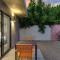 Ultra Luxury Resort Like Compound Pool, Spa, Fire Pit- Close to Everything- 4BD/2.5BTH