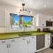 Ultra-Chic, Mid-century- Resort Style Pool, Spa & Fire Pit 2BD/2BTH in Movie Colony
