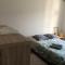 CHAMBRE proche sentiers CONLEAU