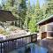 Spacious cabin with game room free WIFI & parking