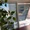 Partition Room With Window Near MOE Metro - Dubaj