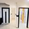 Partition Room With Window Near MOE Metro - Dubaj
