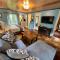 Sherwood Court Cottages & Guest Rooms