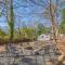 Caras Cottage 2 miles from Sanford Stadium