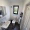 Winters Lane - Luxury for up to eight adults - You wont want to leave!!