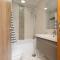 Stylish Space with Balcony Facing The Marina! - Dubai