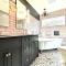 2 BR 2 BA - Eco House and Garden Vacation Retreat and Remote Workspace for Families, Couples and Solo Travelers in Coveted Culver