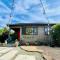2 BR 2 BA - Eco House and Garden Vacation Retreat and Remote Workspace for Families, Couples and Solo Travelers in Coveted Culver