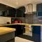 Ski in-Ski out! Spacious & Stylish Apartment for 8 in the heart of Lavachet