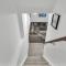 Modern 1 Bedroom + Den in Cambridge