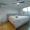 4 Bedroom, 3 bath room home in Kingswood NSW, free WIFI Internet, free parking - Kingswood