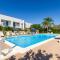 Luxury Holiday Home with Swimming Pool in Torre Lapillo no4684