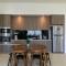 By The Sea Beach Front Apartment - 峇都丁宜