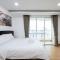 Olympia City Residence Suite by Caerus Management - 金边