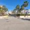 Homes of Spain, Apartamentos Paraiso Vera Playa, Ed Tahiti, Atico B de 2 dormitorios con piscina privada en solárium y barbacoa, pie de playa