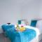 Newly Refurbished House - Close to Town Centre -Free Parking, Super-Fast Wifi, Smart TV with Netflix by Yoko Property
