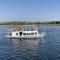 Freedom Houseboat Freedom Houseboat