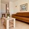 Sunny apartment near the beach