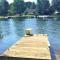 3 Waterfront Cottages on Lake Sparrow - Sleeps 16 - Severn