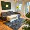 Luxurious Apartment in City-Center with Balcony, Free Parking