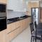 3 bdr aprt, amazing seaview, rooftop pool - LCGR