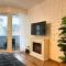 Luxurious Apartment in City-Center with Balcony, Free Parking