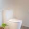New Luxury Home with Games Room and Park Outlook Sleeps 12, 26 mins from CHC airport