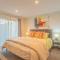 Quiet & Warm House Parking Sleeps 7, 19 mins from CHC airport