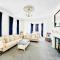 Flat 4 Marine Parade House, 1 East Cliff- Next to Dover Port, White Cliffs, Beach, Castle