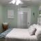 Bayfront, Water View, 5 min to Beach, Pet Friendly - Eastpoint