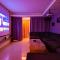 3B2b Warm Cinema Home 4 Min to Xinyi Anhe MRT 三房二衛 投影機 4分到信義安和站 - Taipeh